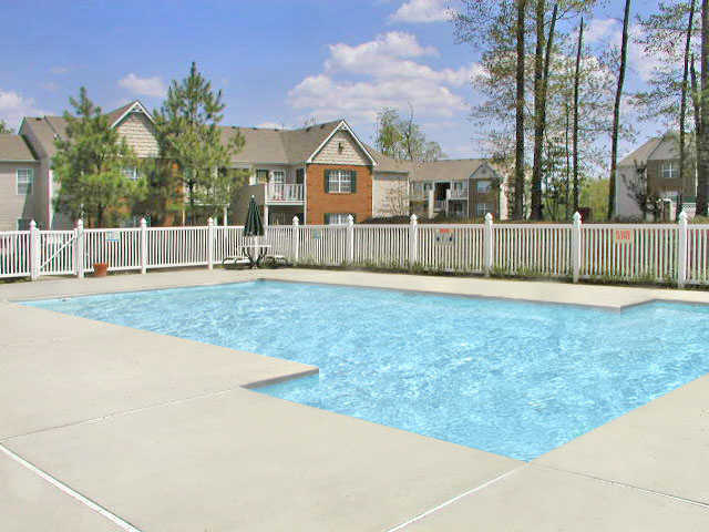 Arbor Lake in Chester, VA - Building Photo