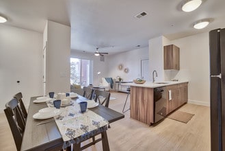 The Falls at Snake River Landing in Idaho Falls, ID - Building Photo - Building Photo