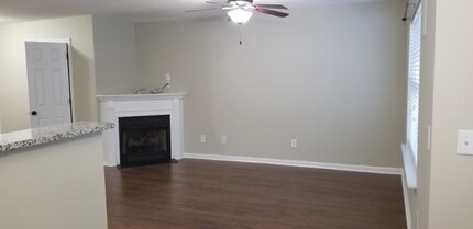 1393 Walnut Hill Dr in Rock Hill, SC - Foto de edificio - Building Photo