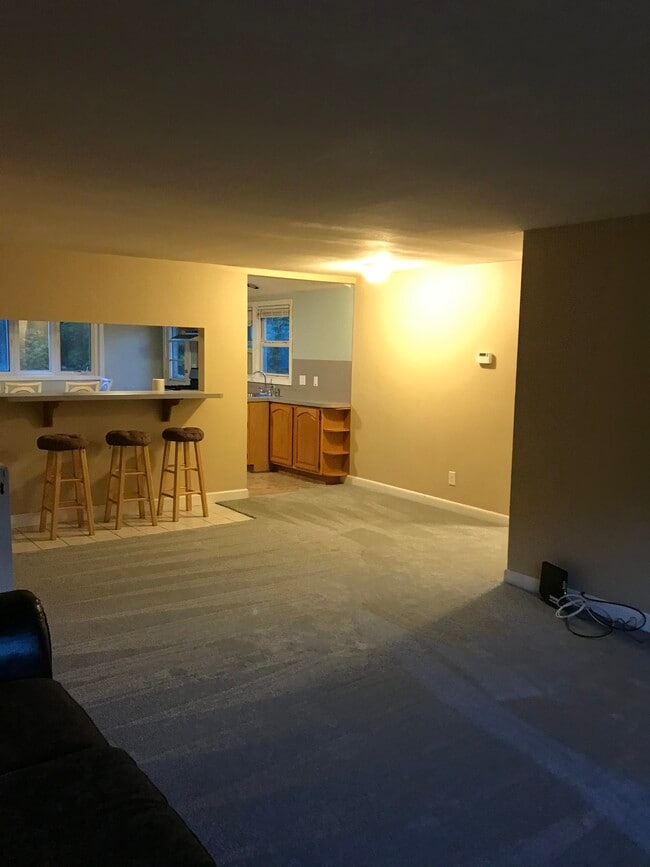40 Neillian Way, Unit 40 Neillian Way Bedford in Bedford, MA - Foto de edificio - Building Photo