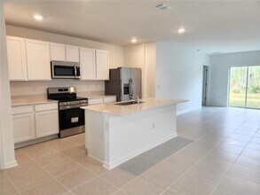 1227 Belle Isle Ln in Daytona Beach, FL - Building Photo - Building Photo