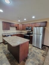 1010 W Hwy 14 in Brookings, SD - Building Photo - Building Photo