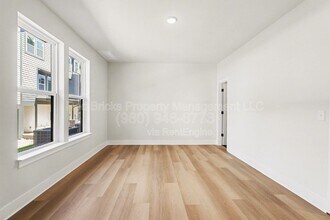 7920 Sansom Cir in Charlotte, NC - Building Photo - Building Photo