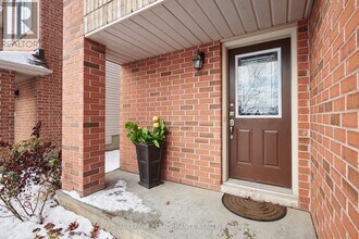 622 Louis Toscano Dr in Ottawa, ON - Building Photo - Building Photo