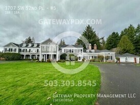 3707 SW 52nd Pl in Portland, OR - Building Photo