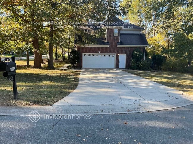 property at 3000 Telefair Ln