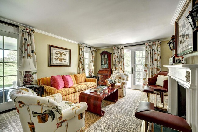 10 Jones Rd in East Hampton, NY - Building Photo - Building Photo