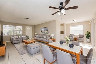 5448 63rd Way N in St. Petersburg, FL - Building Photo - Building Photo