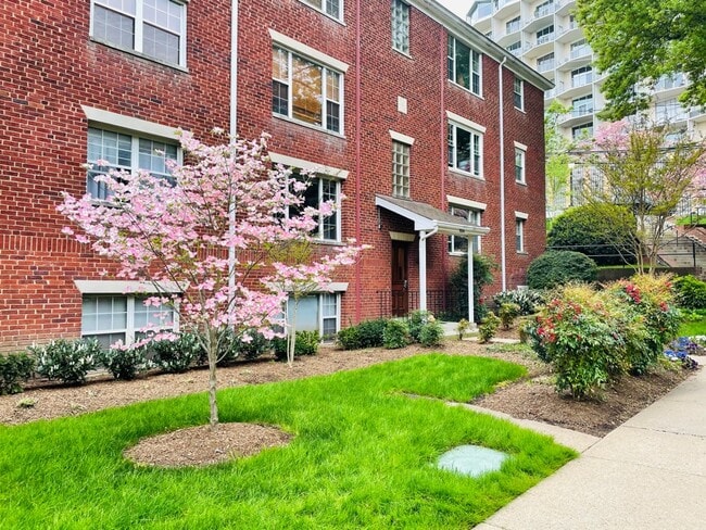 1224 N Meade St, Unit 25 in Arlington, VA - Building Photo - Building Photo