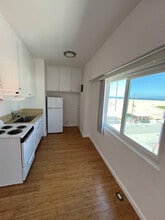 1101 Ocean Front Walk in Venice, CA - Foto de edificio - Building Photo