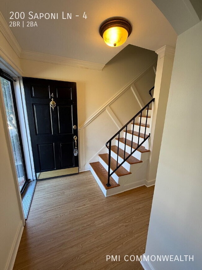 200 Saponi Ln in Charlottesville, VA - Building Photo - Building Photo