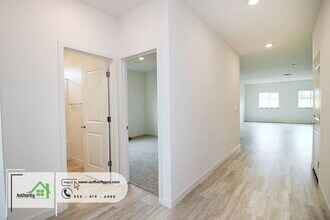 2901 Hopkins Ave in Redding, CA - Building Photo - Building Photo