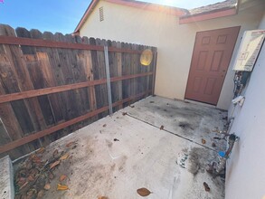 1649 N Western Ave in Santa Maria, CA - Building Photo - Building Photo