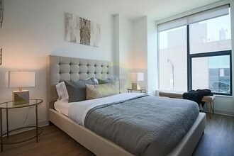 819 W Van Buren St in Chicago, IL - Building Photo - Building Photo