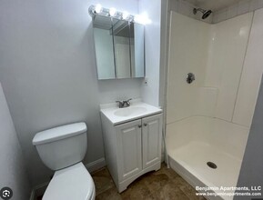 240 Newbury St, Unit 1 in Boston, MA - Building Photo - Building Photo