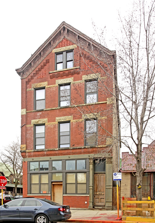 1435 W Blackhawk St in Chicago, IL - Building Photo