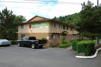 Greenbriar Village in Portland, OR - Building Photo - Building Photo