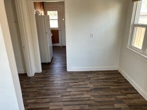 250 W Virginia St in Fallon, NV - Building Photo - Building Photo