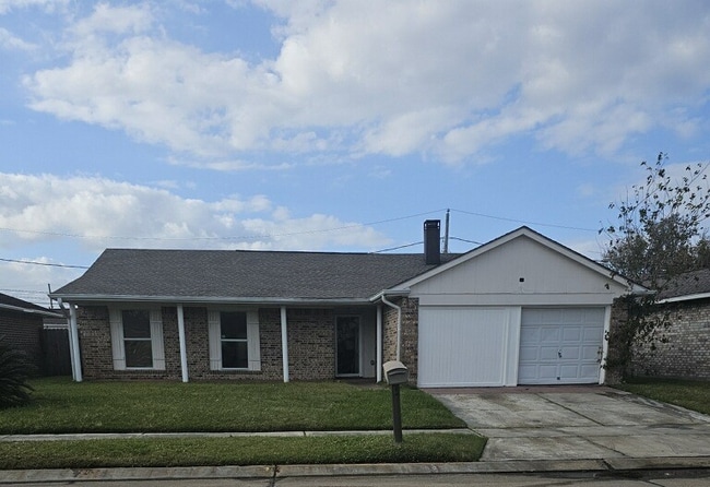 property at 2913 Essex Ave