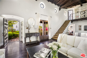 1471 Havenhurst Dr in West Hollywood, CA - Building Photo - Building Photo