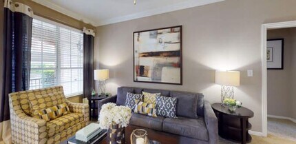 1100 Bering Dr in Houston, TX - Building Photo - Building Photo