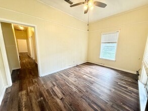 2319 Hunter St in Tyler, TX - Building Photo - Building Photo