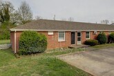 811 Golf View Pl