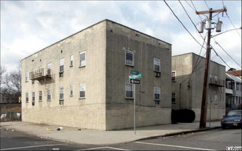 21 Willoughby St in Newark, NJ - Foto de edificio - Building Photo