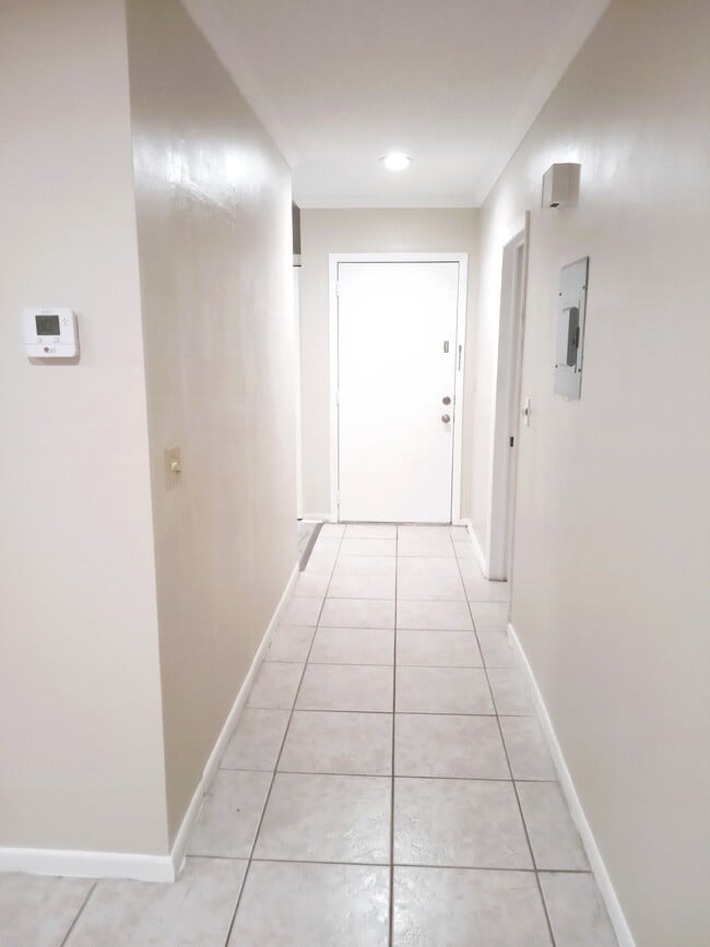 8732 Bella Vista Dr, Unit 42 in Boca Raton, FL - Building Photo - Building Photo