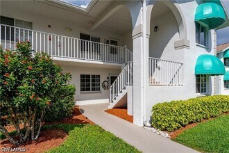 379 Gabriel Cir in Naples, FL - Building Photo - Building Photo