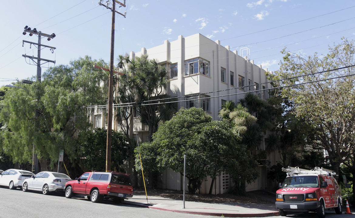 251 Park View Ter in Oakland, CA - Foto de edificio