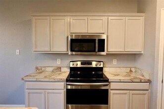 6436 Waterhill Ln in Fort Worth, TX - Building Photo - Building Photo