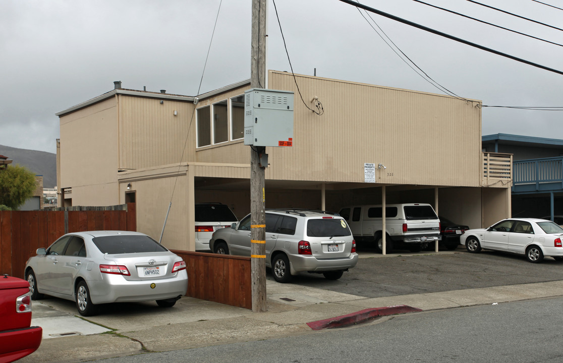 528 Mayfair Ave in South San Francisco, CA - Building Photo