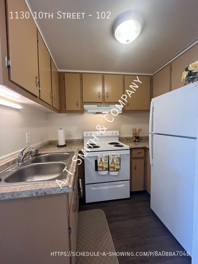 property at 1130 10th St