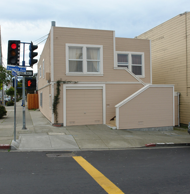 101-103 Knowles Ave in Daly City, CA - Foto de edificio - Building Photo