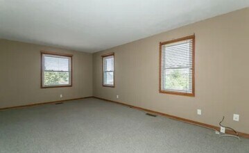 5836 Tiffany Ct-Unit -1 in Lyndhurst, OH - Building Photo - Building Photo