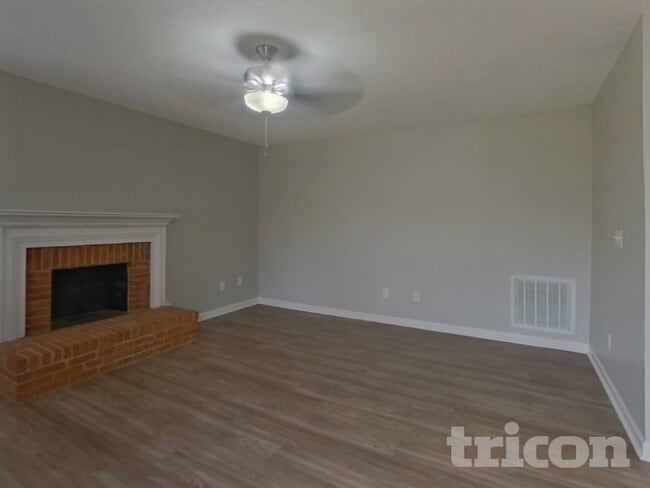 8312 Rhian Brook Ln in Charlotte, NC - Building Photo - Building Photo