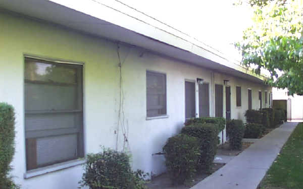 1100-1114 E 3rd Ave in La Habra, CA - Building Photo - Building Photo