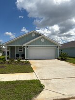 130 Speckled Trout Ln N in Freeport, FL - Building Photo