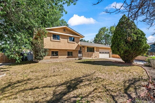 property at 4025 N Carefree Cir