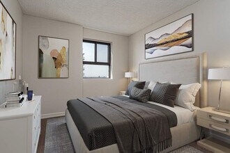 Portsmouth Place East in Kingston, ON - Building Photo - Building Photo