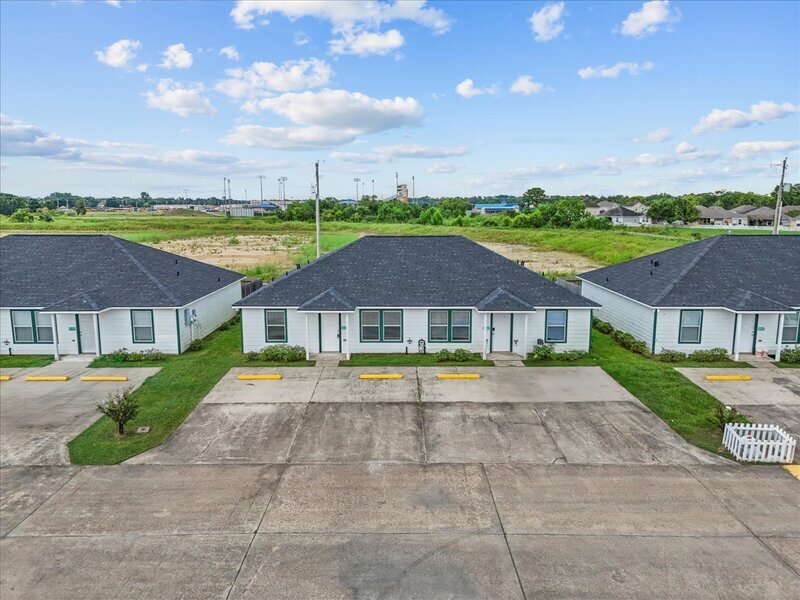 5115 Caicos Calle in Dickinson, TX - Building Photo