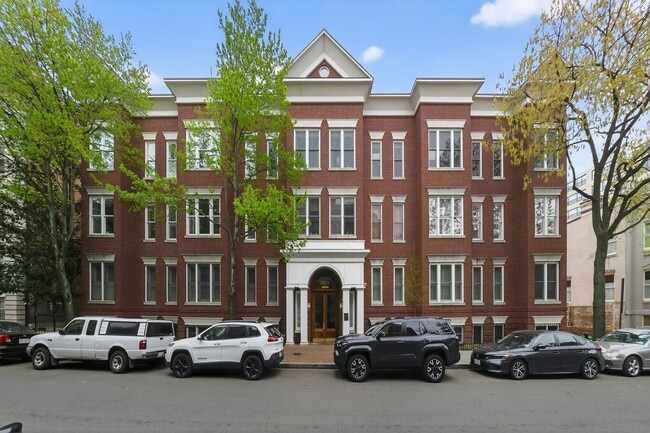 property at 1520 O St NW