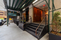 95 Vandam St in New York, NY - Building Photo - Building Photo