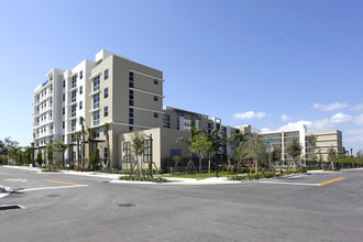 City Vista in Pompano Beach, FL - Foto de edificio - Building Photo