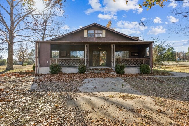 property at 4820 Looney Ln