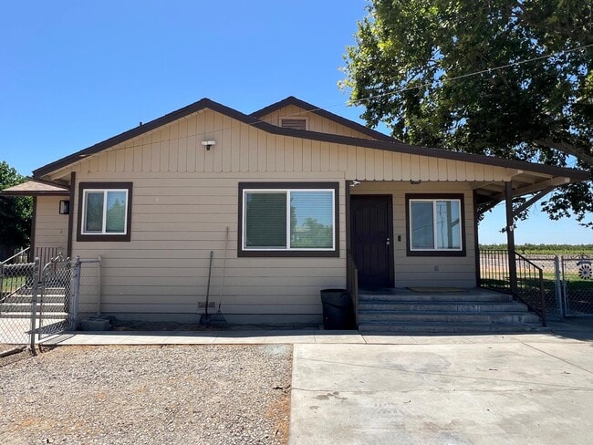 15162 S McCall Ave in Kingsburg, CA - Building Photo - Building Photo