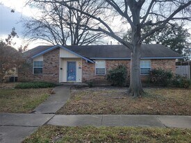 3014 Flagstone Dr in Garland, TX - Building Photo