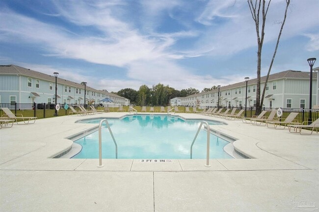 8900 Brigade Trail in Pensacola, FL - Foto de edificio - Building Photo