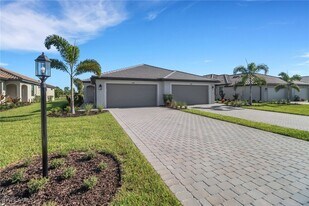 19600 Hinkley Dr in Estero, FL - Building Photo